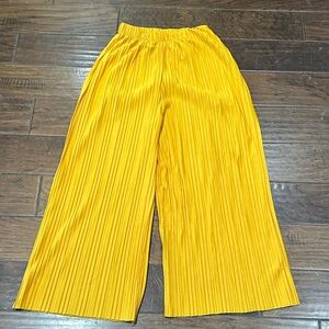 Vibrant Yellow Made By Johnny Women's Wide Leg Palazzo Pants size M